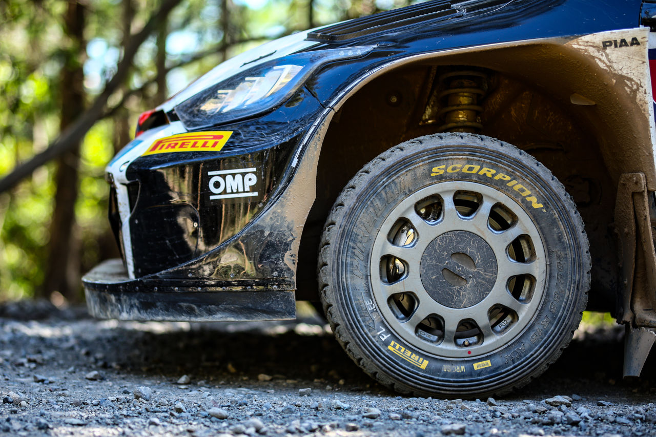 トヨタGRヤリス・ラリー1に装着されたピレリ・スコーピオンKX WRC SA（ソフトコンパウンド・タイヤ）