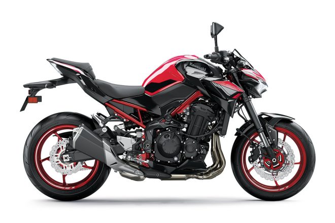 カワサキ Z900（キャンディパーシモンレッド×エボニー）