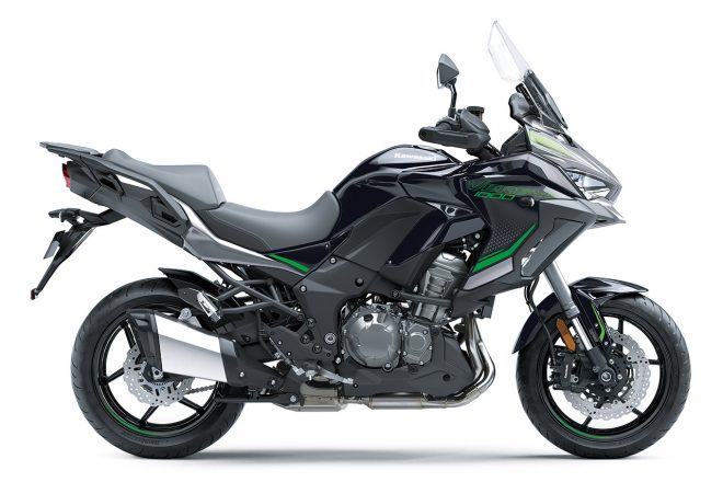カワサキ VERSYS 1000 SE（メタリックディアブロブラック×メタリックファントムシルバー）