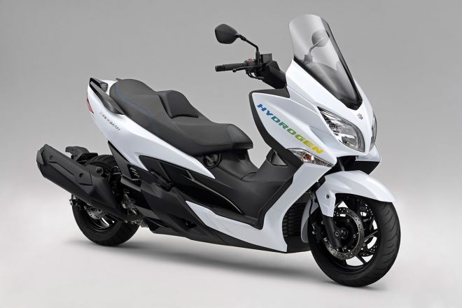 水素エンジンを搭載した試験車両『水素エンジンバーグマン』