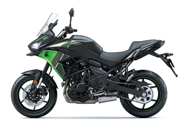 カワサキVERSYS 650（メタリックフラットスパークブラック×キャンディライムグリーン）