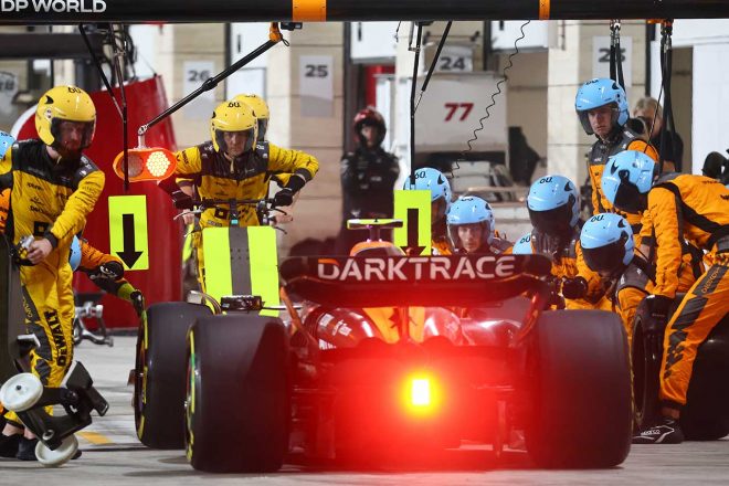 2023年F1第18戦カタールGP　ランド・ノリス（マクラーレン）のピットストップ