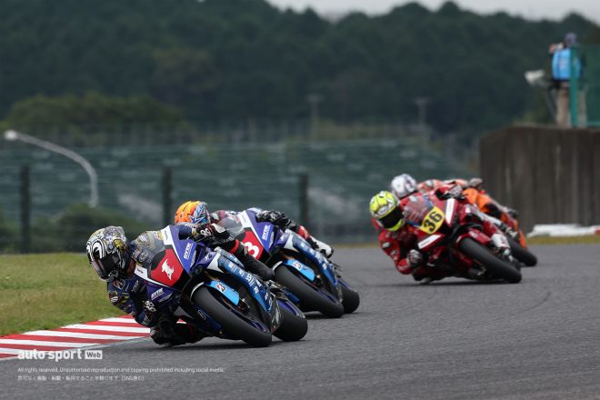 2023全日本ロード第8戦鈴鹿 JSB1000 レース1のトップ争い