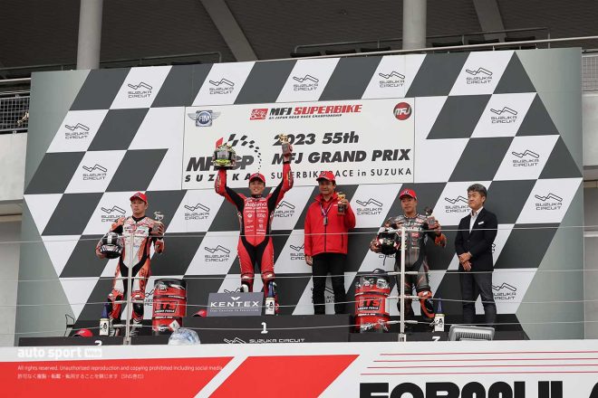 2023全日本ロード第8戦鈴鹿 JSB1000 レース1の表彰式