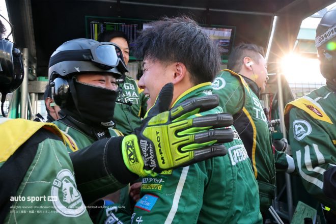 2023スーパーGT第7戦オートポリス　優勝を喜ぶ川合孝汰（埼玉トヨペットGB GR Supra GT）