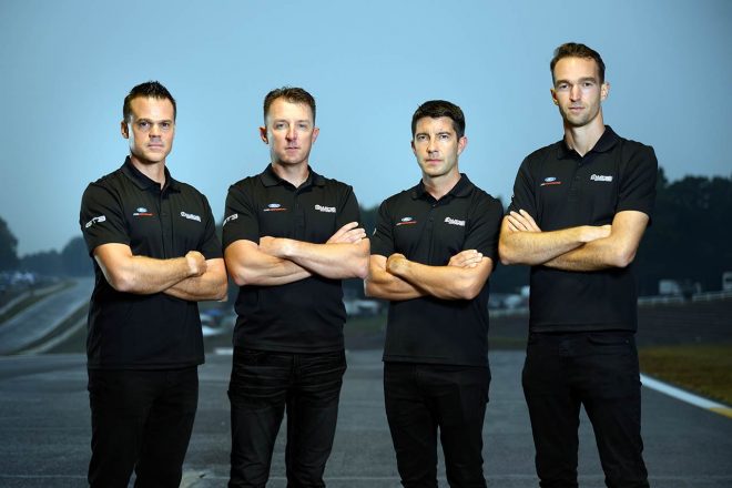 2024年にIMSAウェザーテック・スポーツカー選手権GTDプロクラスでフォード・マスタングGT3をドライブするディルク・ミューラー、ジョーイ・ハンド、マイク・ロッケンフェラー、ハリー・ティンクネル