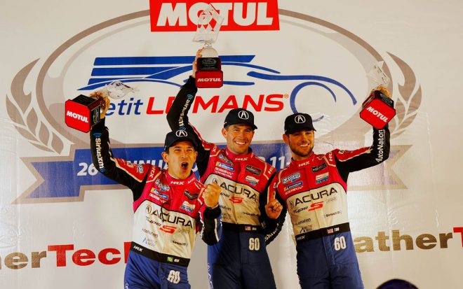 プチ・ル・マンでの優勝を喜ぶエリオ・カストロネベス、コリン・ブラウン、トム・ブロンクビスト