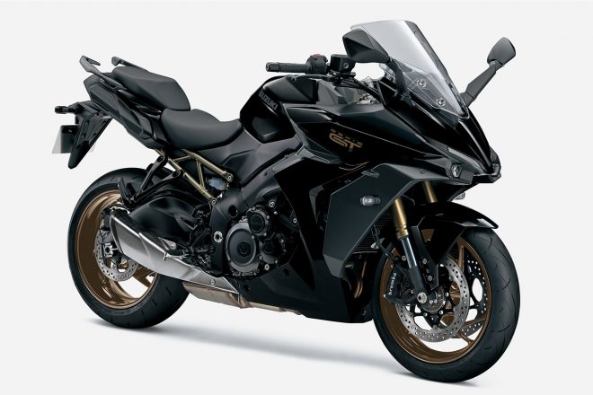 スズキGSX-S1000GT（グラススパークルブラック）