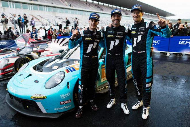 LMGTEクラスを制したプロトン・コンペティションの16号車ポルシェ911 RSR-19