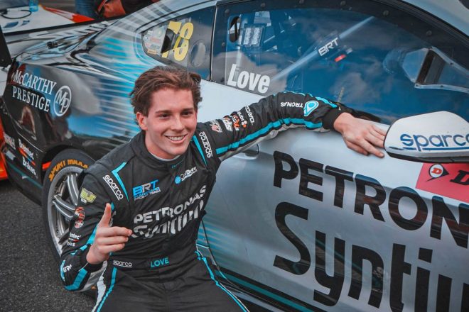 今季ステップアップのSuper2で"聖地"マウントパノラマを制したルーキーのアーロン・ラブが昇格を決めた