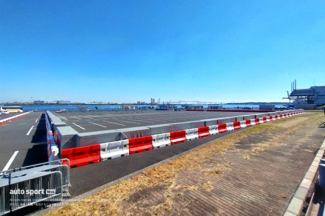 デモランが実施されるモータースポーツエリア