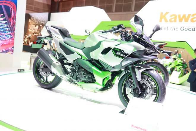 Ninja 7 Hybrid。エンジン×モーターでよりハイパワーに。