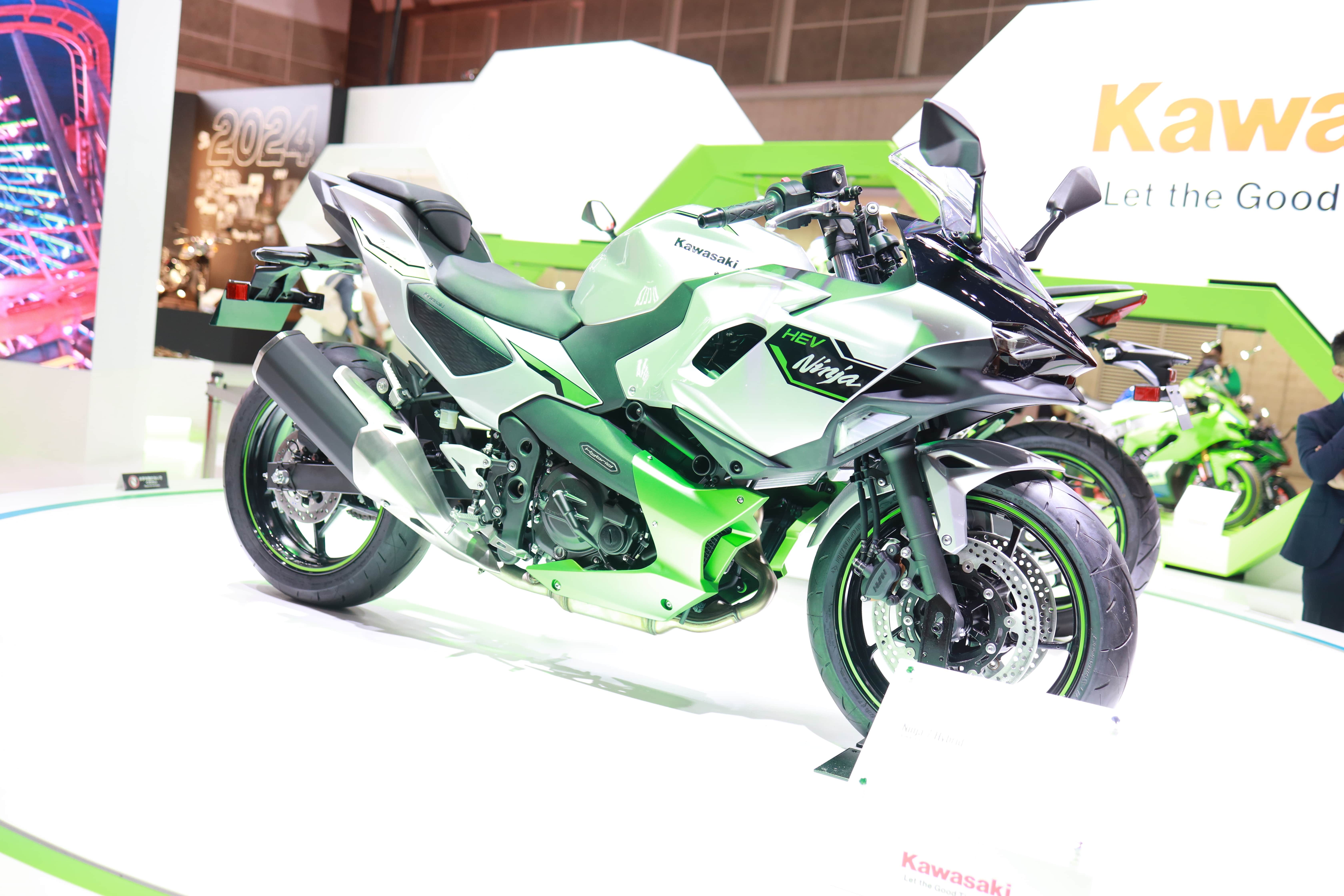 Ninja 7 Hybrid。エンジン×モーターでよりハイパワーに。