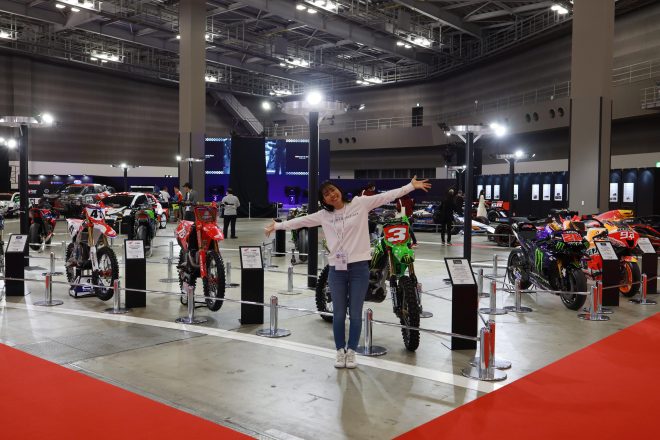 レースファン垂涎の光景が広がるモータースポーツエリア。