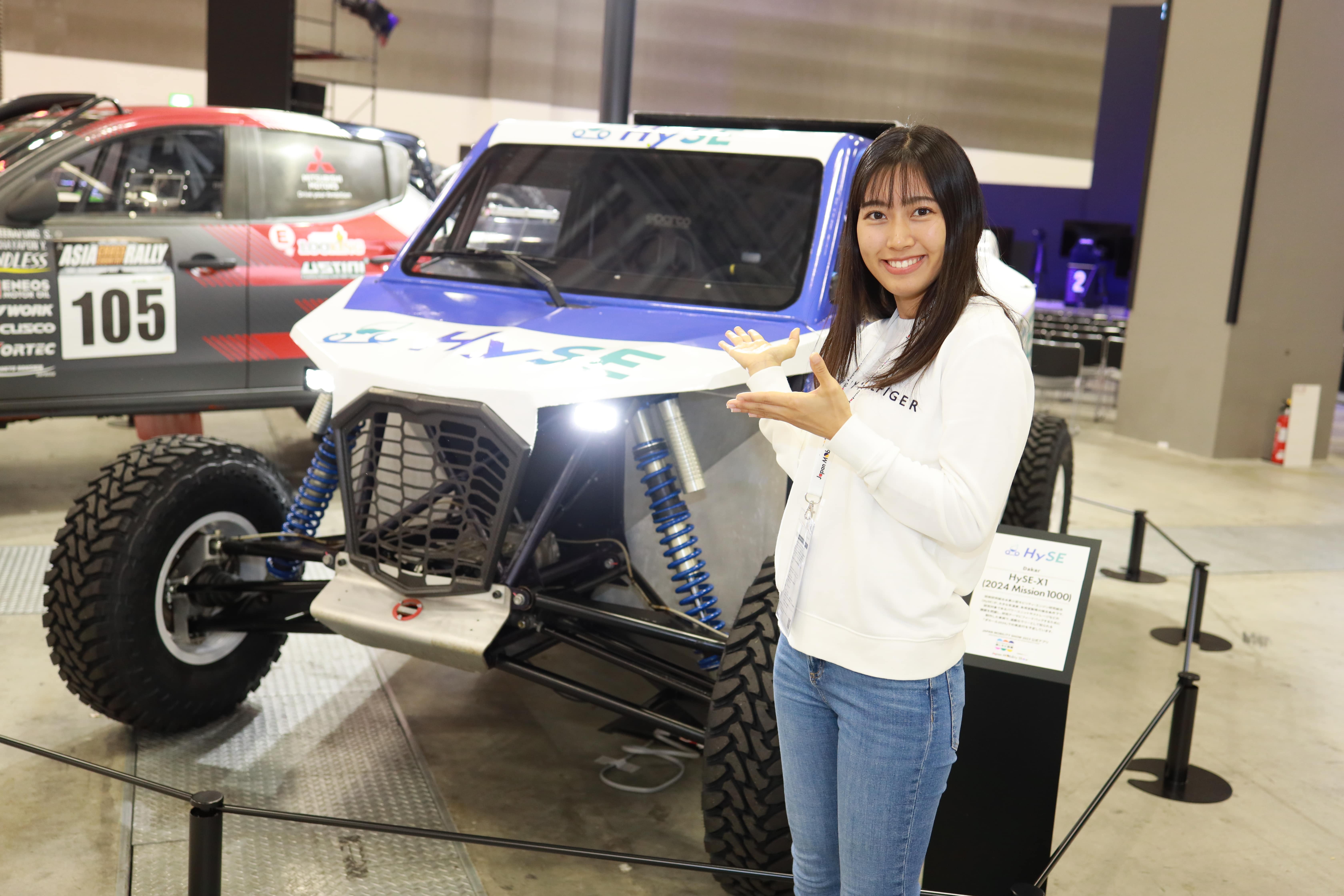 5メーカーの技術を集結した水素エンジンバギー「HySE-X1」、来年のダカールラリー参戦車両です。