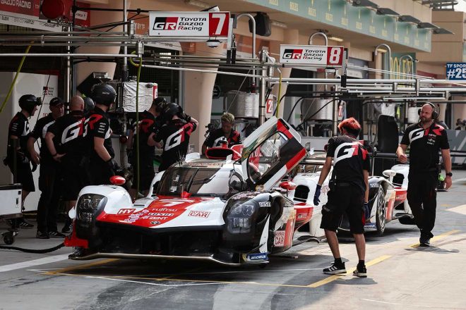 バーレーン・インターナショナル・サーキットで最終戦に向けた準備を進めるトヨタGAZOO Racing