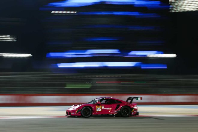 サラ・ボビーらがドライブするアイアン・デイムスの85号車ポルシェ911 RSR-19
