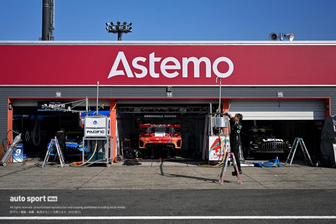 2023スーパーGT第8戦もてぎ　PACIFIC ぶいすぽっ NAC AMG、グッドスマイル 初音ミク AMG、LEON PYRAMID AMG