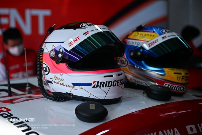 2023スーパーGT第8戦もてぎ　立川祐路のラストランを飾るスペシャルヘルメット