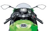 先進性と高級感のあるコックピット（ZX-6R）