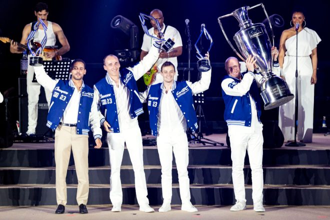 チームWRTの（左から）ルイ・アンドラーデ、ロバート・クビサ、ルイ・デレトラズ、ヴァンアン・ボッセ代表