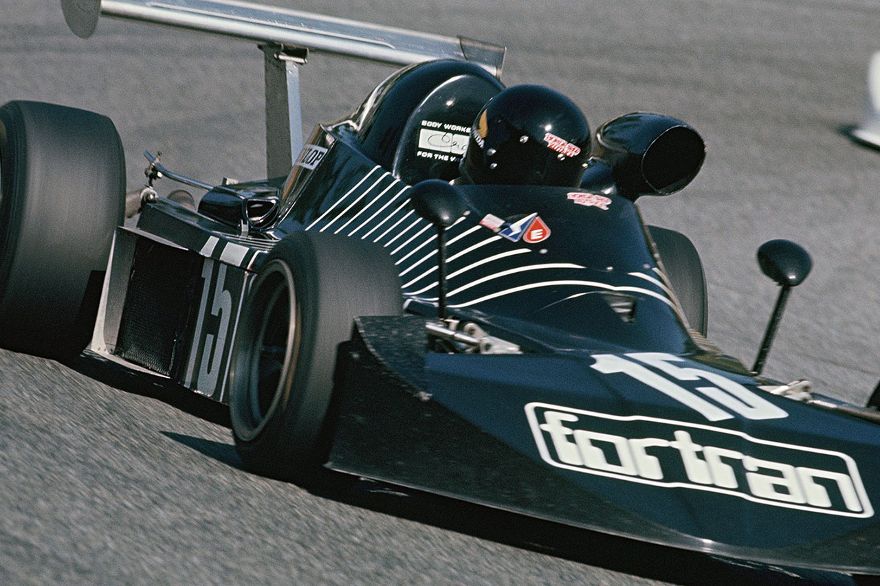 1976年『鈴鹿グレート20ドライバーズレース』での高武富久美（ノバ513無限）