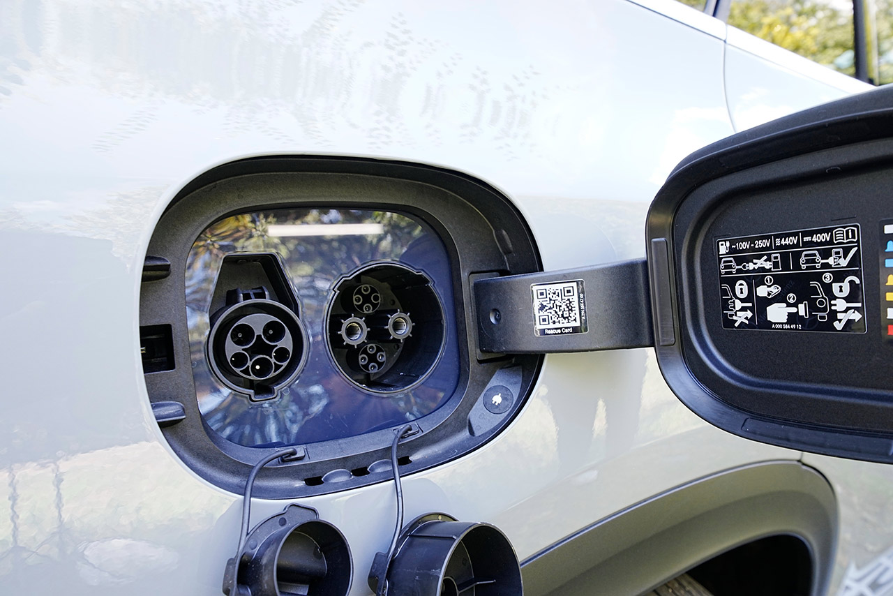 メルセデス・ベンツ EQE 350 4MATIC SUV Launch Edition