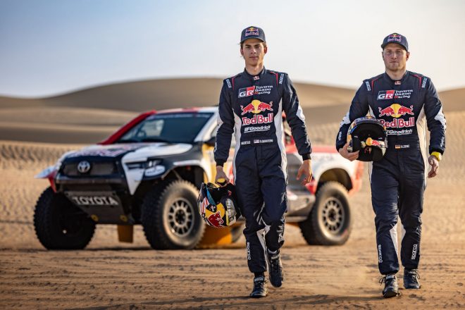 2023年のW2RC世界ラリーレイド選手権でクラスT3チャンピオンとなったセス・キンテロ（左）とデニス・ゼンツ（右）のペア