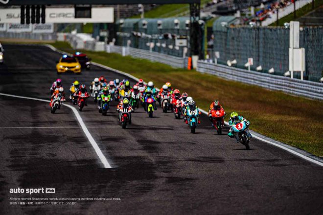 2023全日本ロード第8戦鈴鹿 J-GP3クラスのスタートシーン