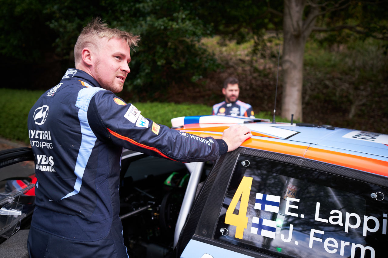 トヨタの1-2-3-4を阻む存在となっているエサペッカ・ラッピ（ヒョンデi20 Nラリー1）　2023年WRC第13戦ラリージャパン