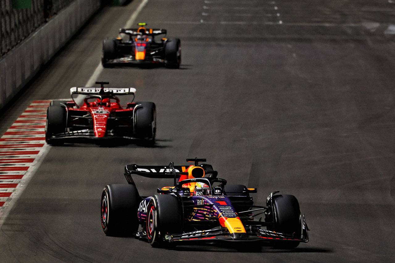 マックス・フェルスタッペン（レッドブル）、シャルル・ルクレール（フェラーリ）、セルジオ・ペレス（レッドブル）