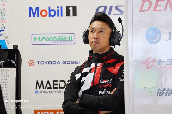 WECの現場でチームを見守る中嶋一貴TGR-E副会長