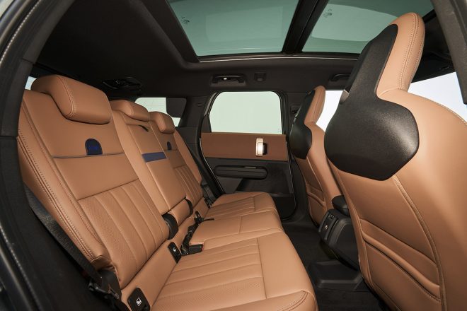 『ミニ・カントリーマン』の後部座席回り