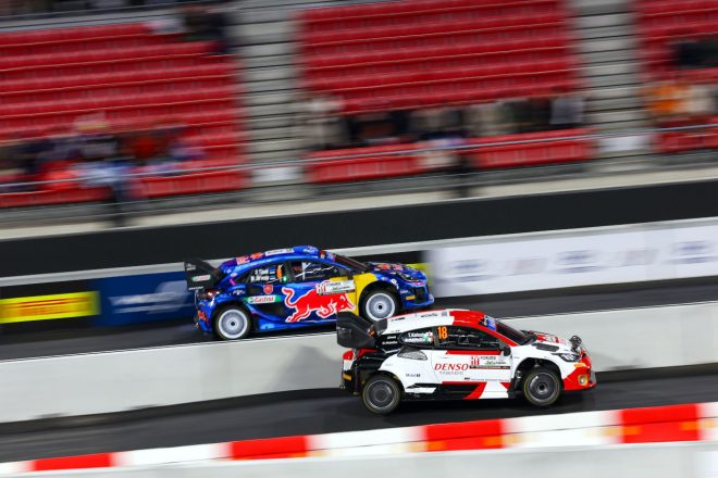 勝田貴元／アーロン・ジョンストン組（手前：トヨタGRヤリス・ラリー1）　2023年WRC第13戦ラリージャパン