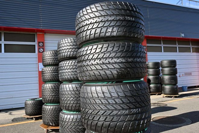 2023年の第2回となるスーパーフォーミュラCN開発テストに持ち込まれたレインタイヤ