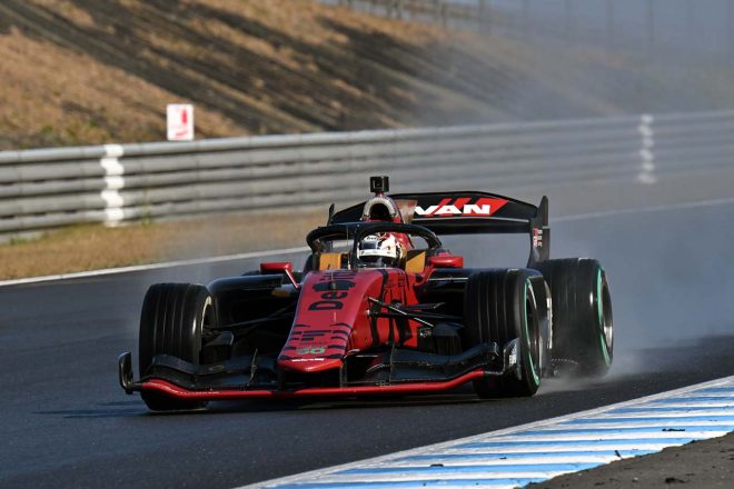 ⾼星明誠がドライブした『赤寅』