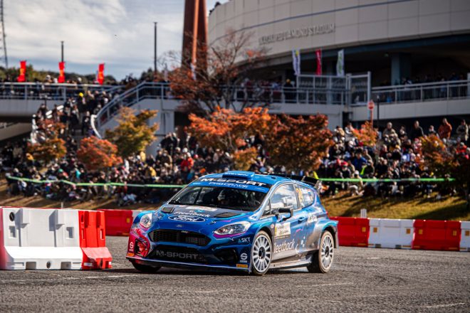 岡崎中央総合公園での実施となったオカザキシティSSSにも多くのファンが詰めかけた。　2023年WRC第13戦ラリージャパン