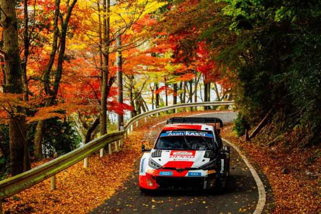 2022年大会から1週間おそい開催となった今年もラリーカーと紅葉のコラボレーションが実現。2024年はもう1週遅い11月21～24日の実施となるが果たして……