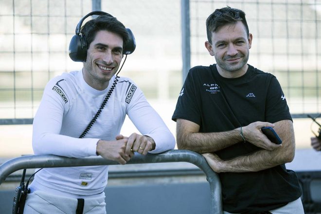 新たにアルピーヌに加わったポール・ループ・シャタン（左）と、マシュー・バキシビエール