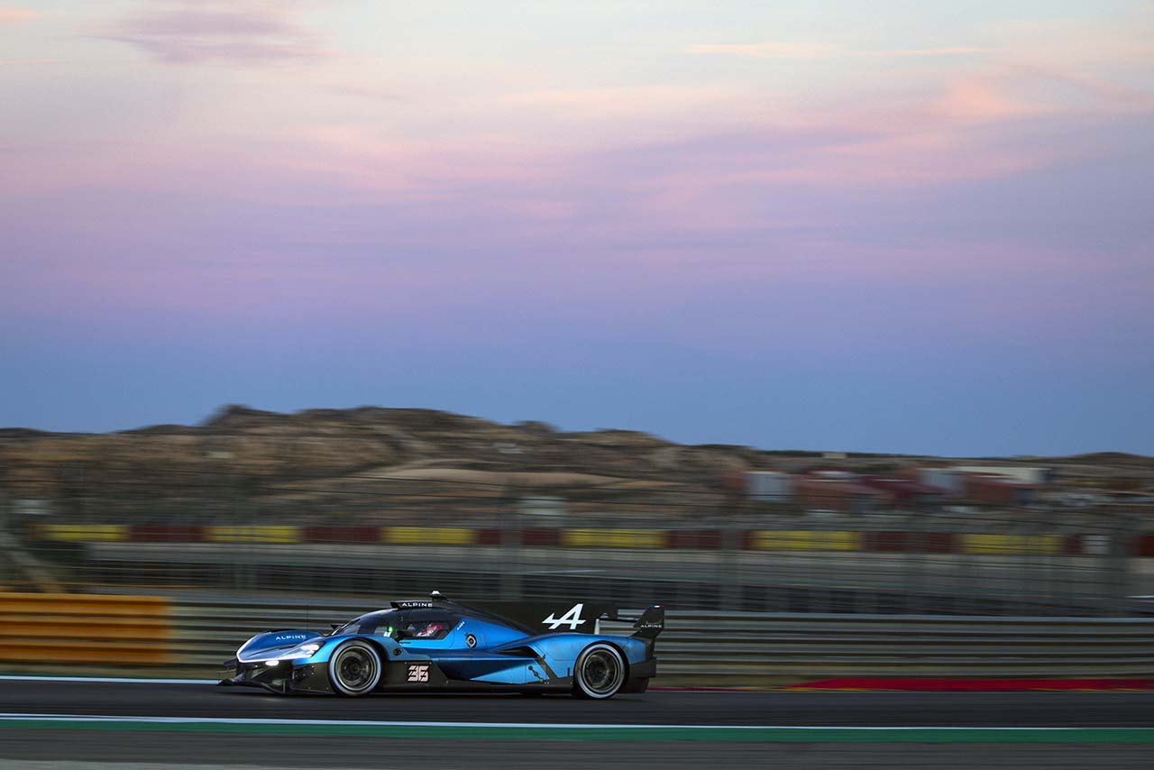 スペインのモーターランド・アラゴンで行われたアルピーヌA424開発テストの様子