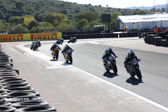 レース2：2番手を走る富樫虎太郎／2023FIM MiniGP World Final