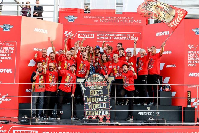 チャンピオンを獲得したフランセスコ・バニャイア（ドゥカティ・レノボ・チーム）／2023MotoGP第20戦バレンシアGP