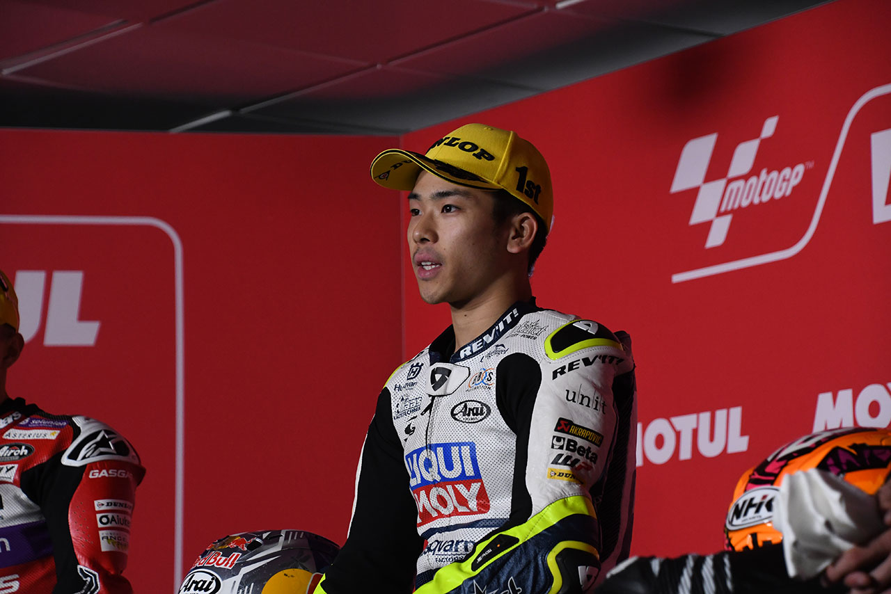 「カタールGP後、自分のレースキャリアのなかでもいちばんといっていいほどきつかったです。でも、レース後、たくさんの人たちが僕をサポートしてくれました。今日は彼らのためにも勝ちたかったんです」