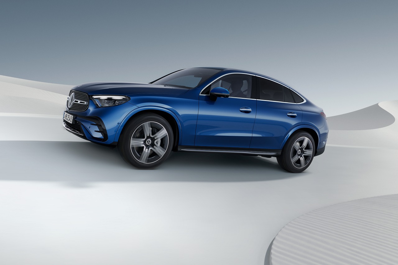 現状でのグレード展開は"GLC 220d 4MATIC"のみとなり、エンジン単体で197PS／440Nmを発生する2.0リッターのクリーンディーゼル直列4気筒ターボの『OM654M』を搭載