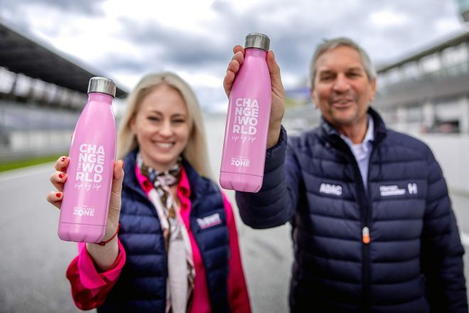 パドックでの環境負荷軽減にも取り組んでいるDTM。2023シーズンはペットボトルを排除するためにマイボトルの導入を推進