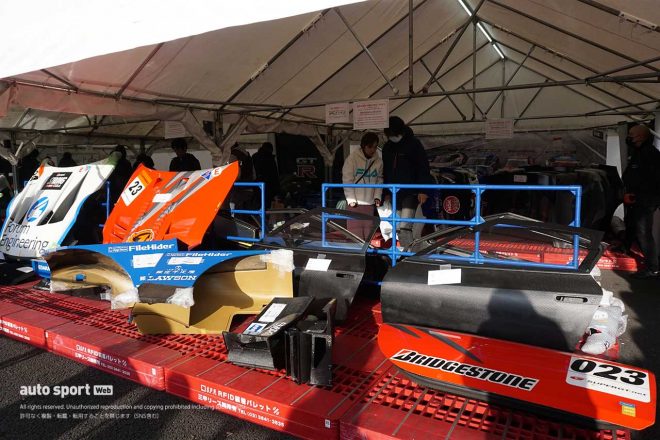 ニスモフェスティバル2023で開催されているガレージセールの様子