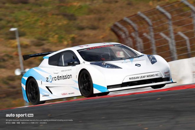 高星明誠がドライブしたリーフニスモRC