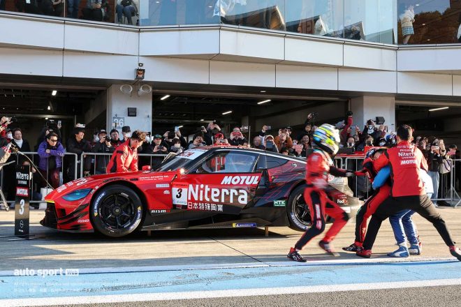 平峰一貴とベルトラン・バゲットはNiterra MOTUL Zのピットストップも妨害しようとしていたが、危険を察知したスタッフに阻止された