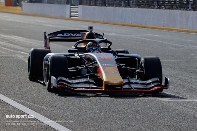 SF23を初ドライブする岩佐歩夢