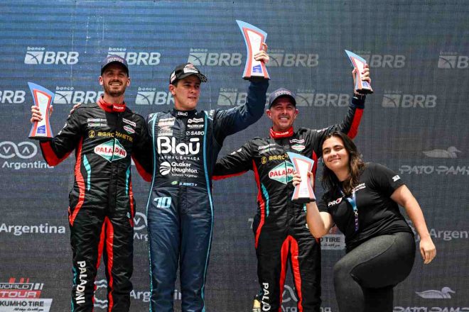 「トヨタでの2勝目。とても暑く難しいレースだったが、良い週末になった」とレース2勝者ディエゴ・ヌネス（コブラ・レーシング／トヨタ・カローラGRS TCR）